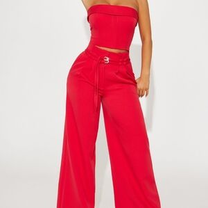 Brand New Fashion Nova 2 piece Wide leg pants and strapless dropped top